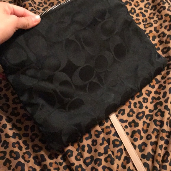 Coach cross body. - Picture 5 of 6